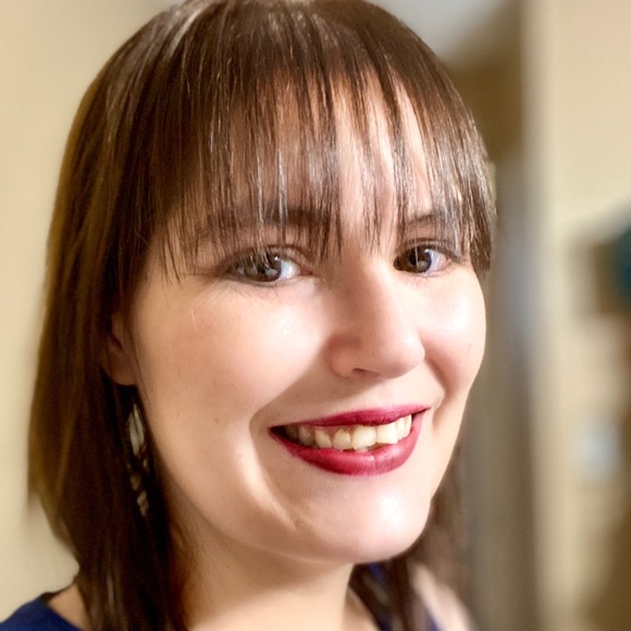 Meet your Posher, Anna - Picture 1 of 3